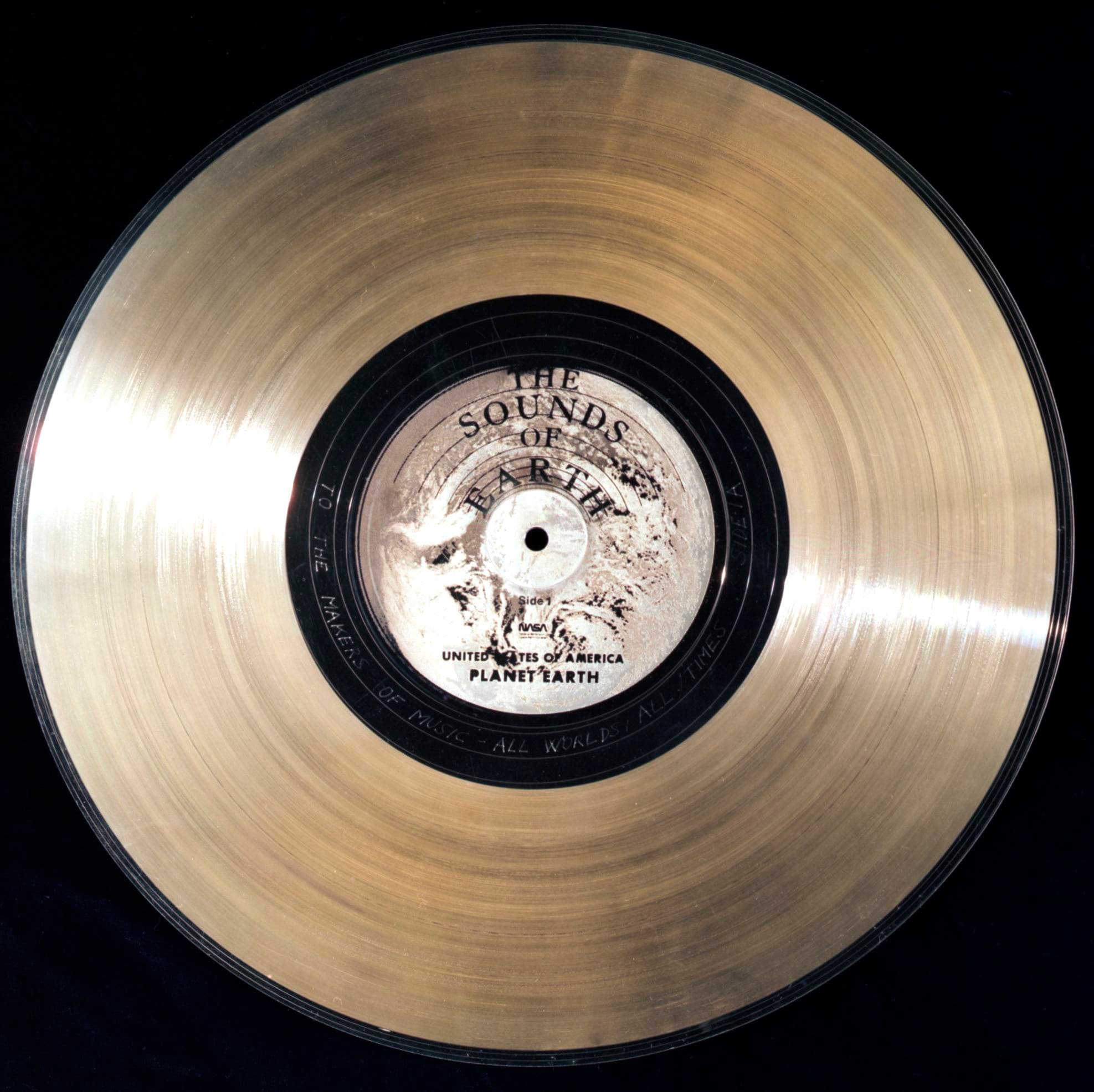 The Sounds of Earth golden phonograph record